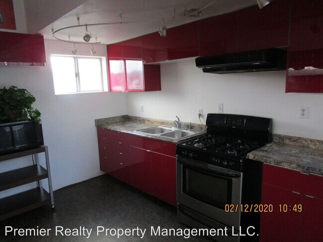 Building Photo - 2 br, 2 bath House - 401 W Bonge