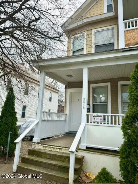 Primary Photo - 276 Yates St