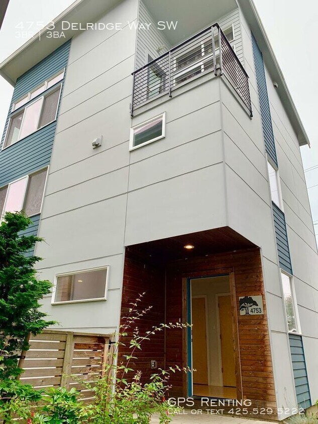 Primary Photo - 3 Bedroom Townhome In Delridge Available Now!