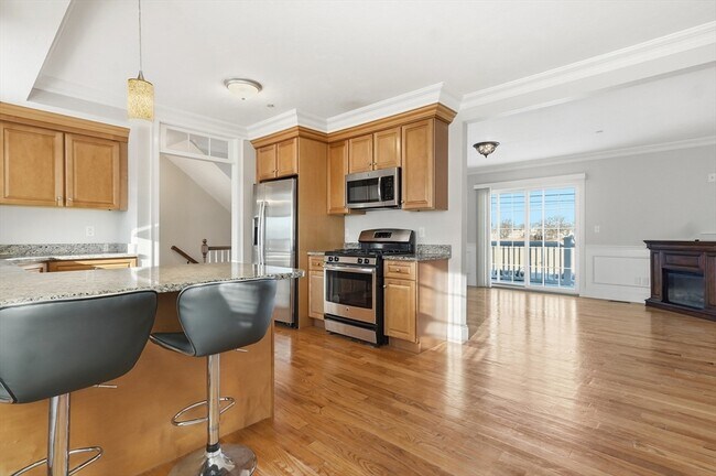 Building Photo - 597 Sea St