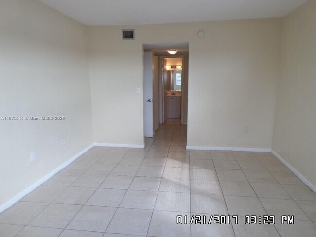 Foto del edificio - 3610 NW 21st St