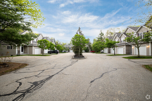 28 Lilac Ln Newmarket, NH - Sewall Farm Townhomes