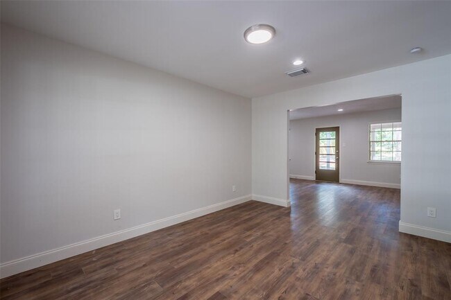 Foto del edificio - 3515 Lake Ridge Bend