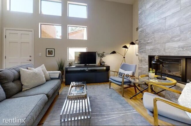 Foto del edificio - 5051 N Sabino Canyon Rd