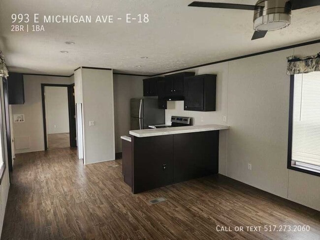 Building Photo - 993 E Michigan Ave