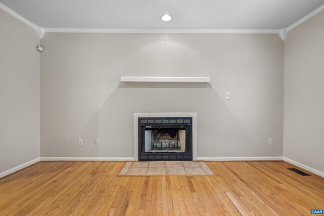 Building Photo - 53 Lafayette Dr