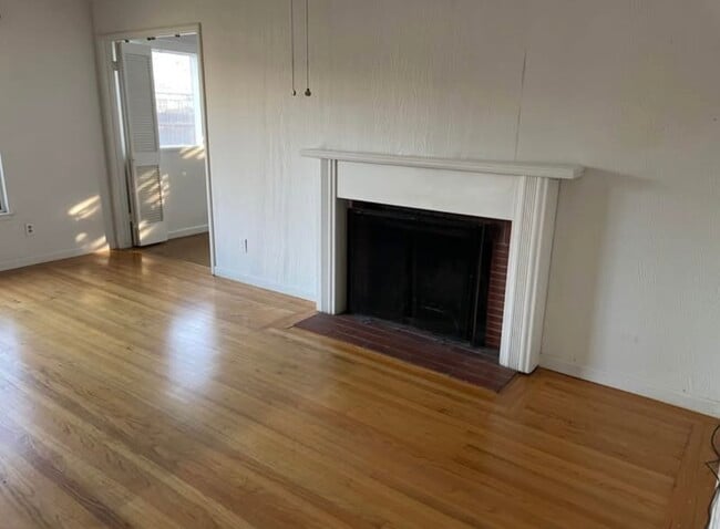 Building Photo - 4623 Goya Pky