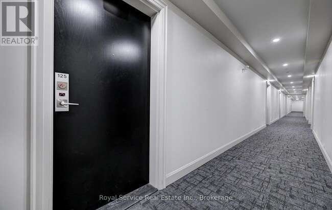 Building Photo - 50 Lakebreeze Dr