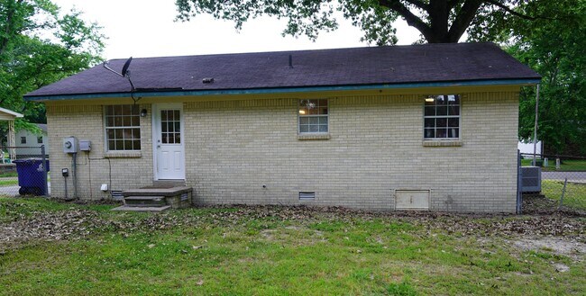 Foto del edificio - Charming Home in Ideal Location!