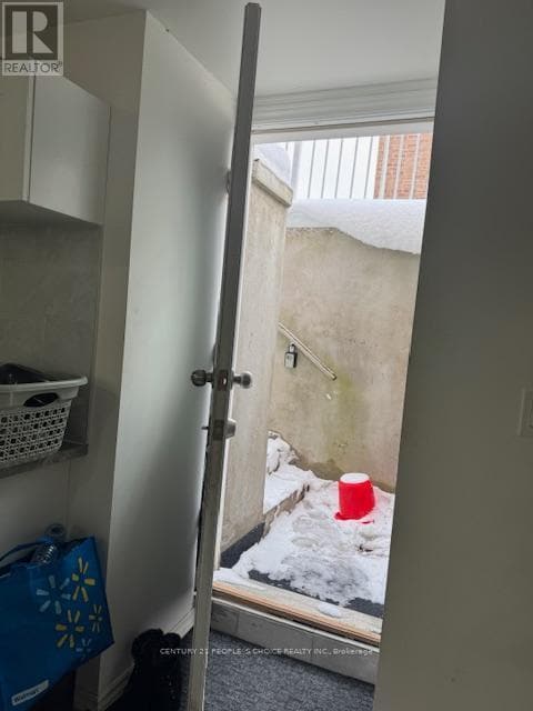 Photo du bâtiment - 127 Lloyd Sanderson Dr