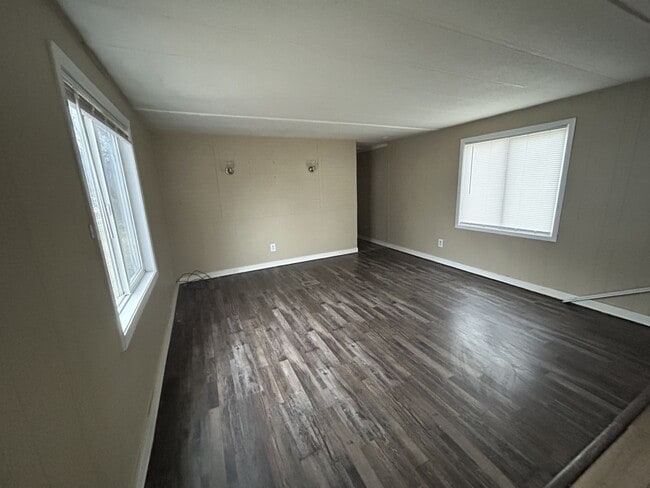 Building Photo - 104 1st Ave SW