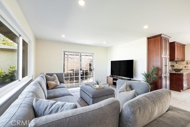 Primary Photo - 2206 Stinson St