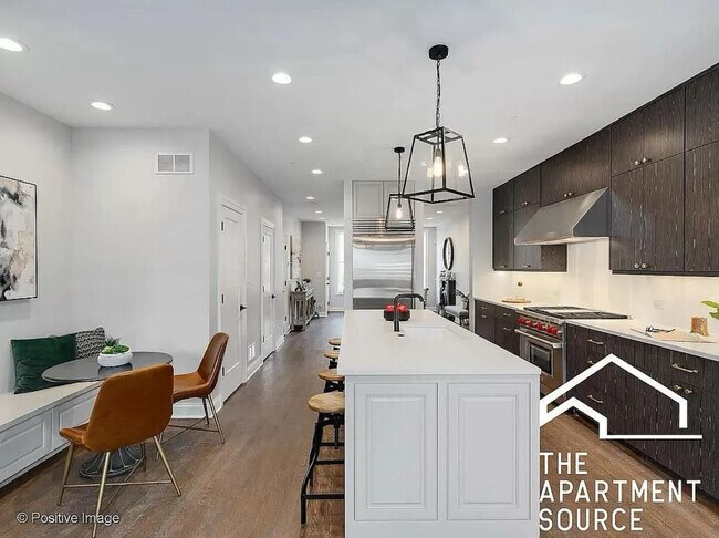 Foto del edificio - 1635 W Pierce Ave