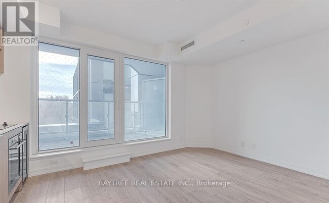 Building Photo - 2020 Bathurst St