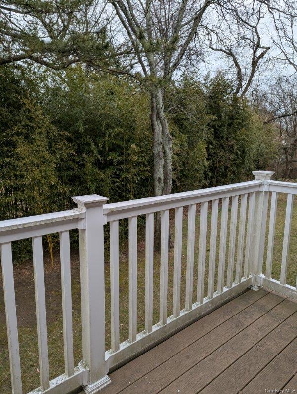 Foto del edificio - 1 Hemlock Dr