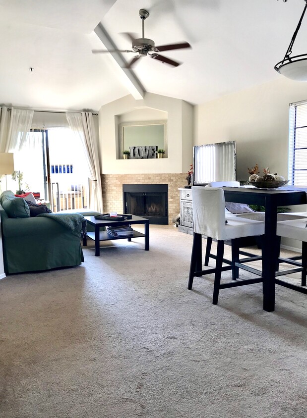 Living / Dining - 11515 N 91st St
