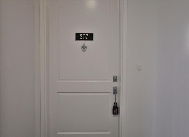 Foto del edificio - 4820 Caroline St