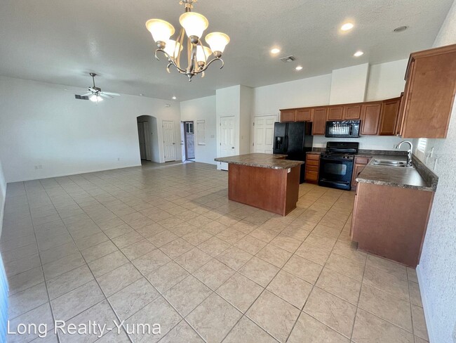 Foto del edificio - 4 br, 2 bath House - 11628 E 27TH PLACE