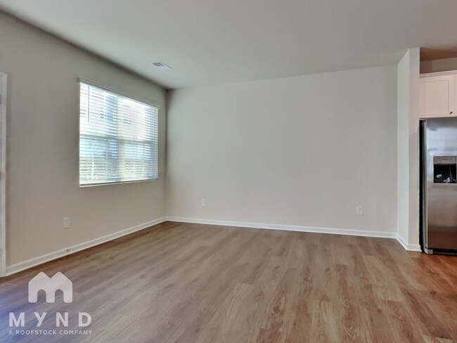 Foto del edificio - 132 Eagle Chase Dr