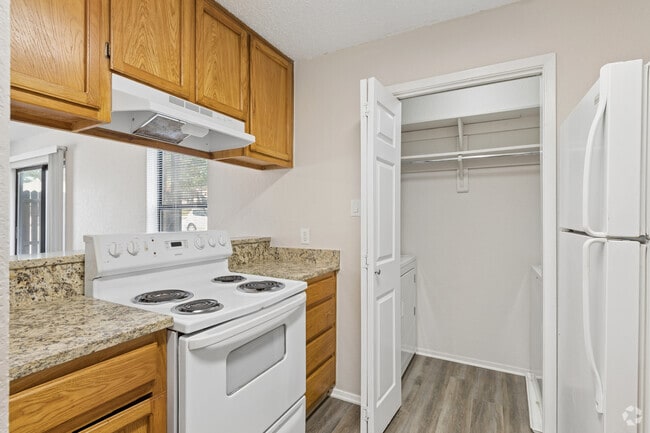 Interior Photo - Oak Court Apartments