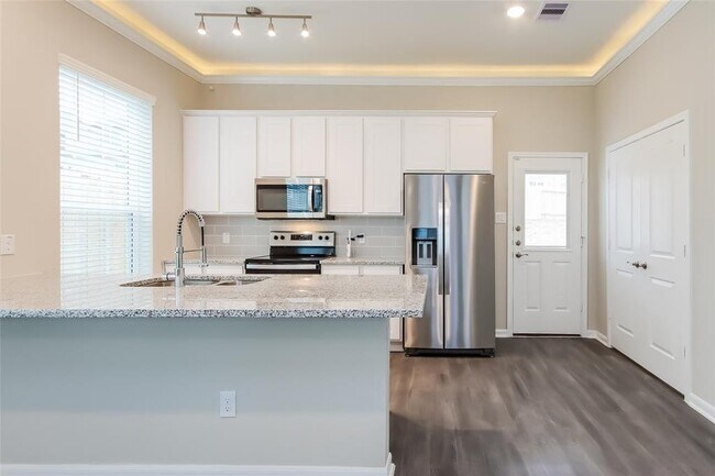 Foto del edificio - 9670 Stewart Springs Blvd