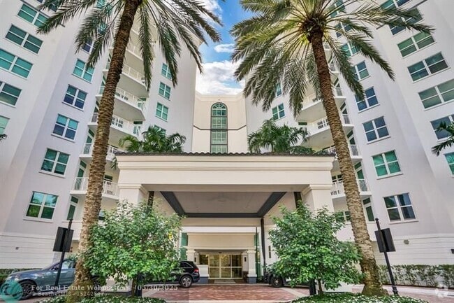 Building Photo - 500 SE Mizner Blvd