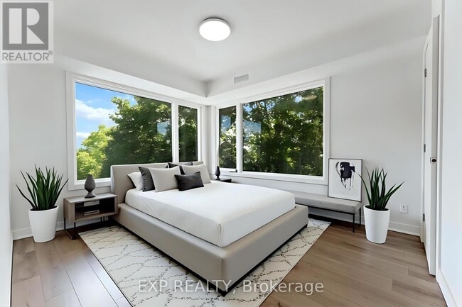 Building Photo - 844 Connaught Ave