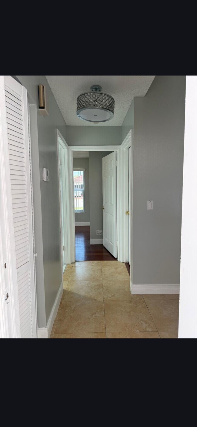 Foto del edificio - 12390 Summer Springs Dr