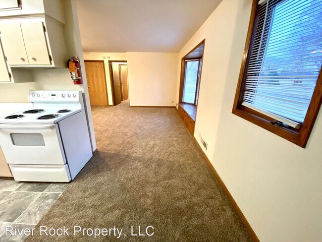 Building Photo - 2 br, 1.5 bath House - 1721 13th St S