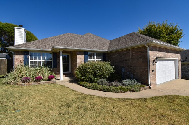 Foto del edificio - 701 Earls Ct