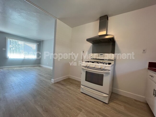 Photo - 41035 Lincoln St Townhome