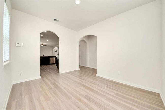 Building Photo - 12309 Regatta Ln