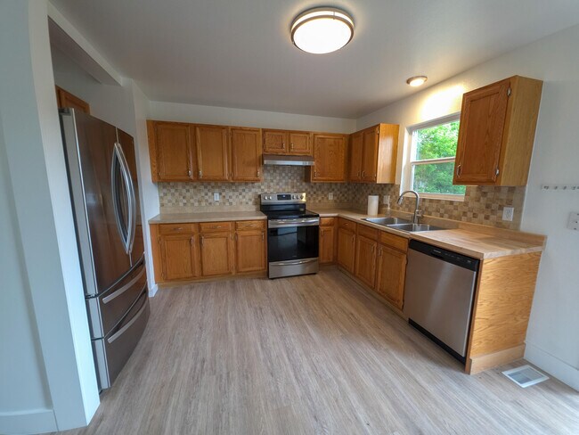 Foto del edificio - 362 E 7th St