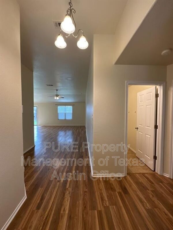 Building Photo - 2101 Brewers Pl