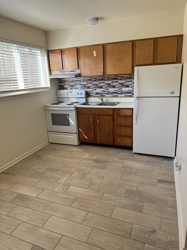 Building Photo - 940 Avenue F