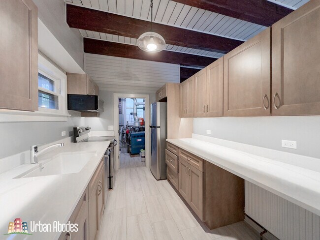 Building Photo - 4811 S Kimbark Ave