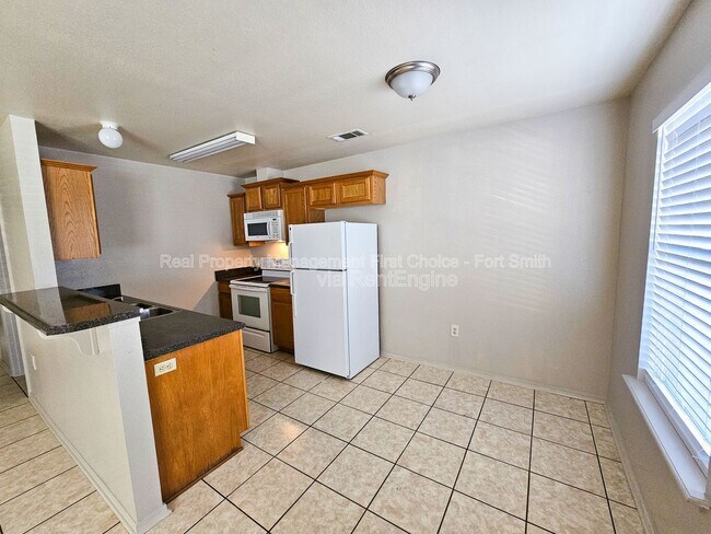 Building Photo - 1439 Brazil Ave