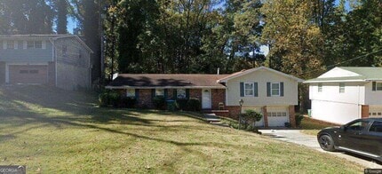 Building Photo - 1575 Danbury Dr NW
