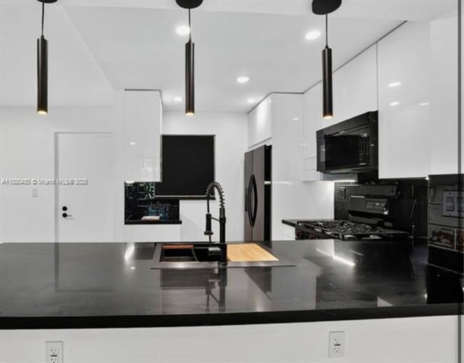 Photo - 13020 SW 92nd Ave Apartment