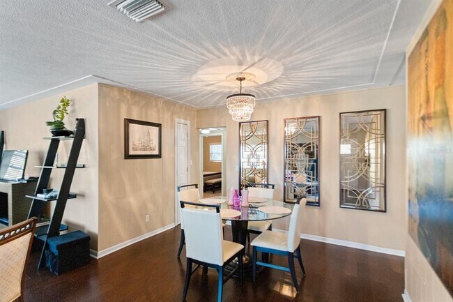 Foto del edificio - 518 17th St S