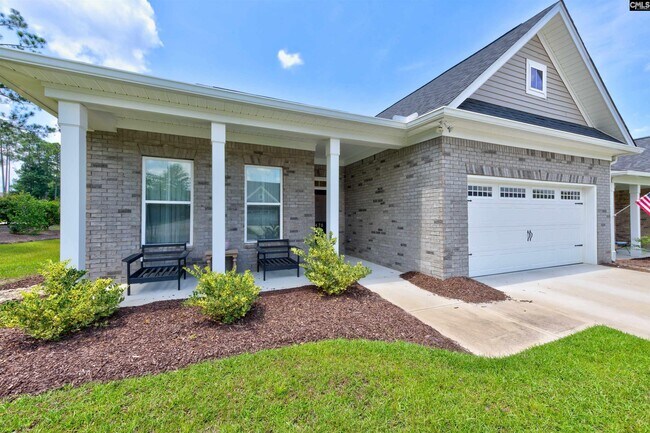Building Photo - 470 Club View Dr