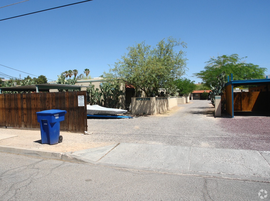 Foto del edificio - 1421-1431 E Hedrick Dr