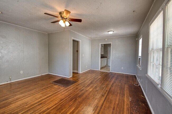 Foto del edificio - 3028 NW 28th St