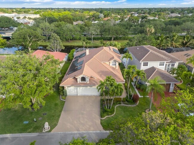 Foto del edificio - 11834 Highland Pl