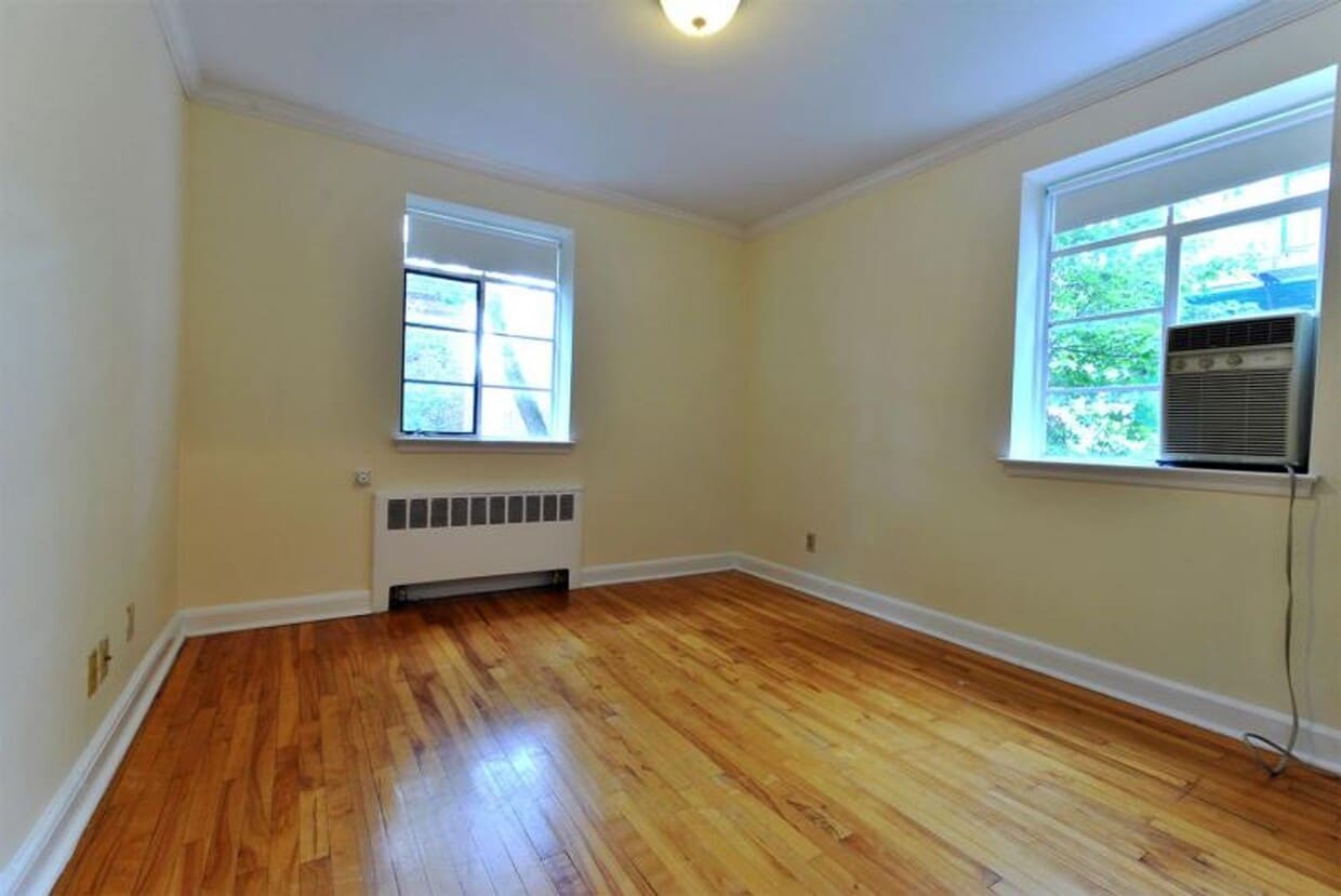 2BR 1Bth unit at Coolidge Corner, Heat/Hot... - 2BR 1Bth unit at Coolidge Corner, Heat/Hot...