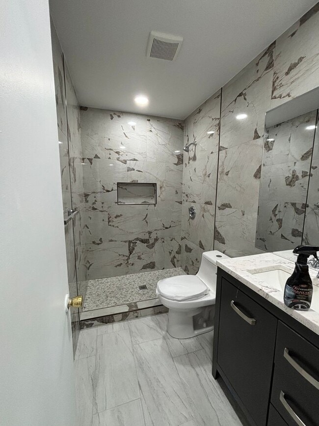 Building Photo - Remodeled 4 bedroom Home in Chula Vista