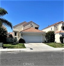 Building Photo - 5146 Maplewood Cir