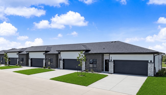 Building Photo - Callaway at Holland Pointe