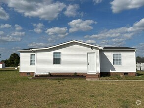 Building Photo - 4921 Sand Mine Dr