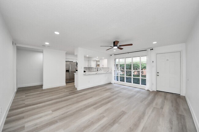 Foto del edificio - 5542 Holly St